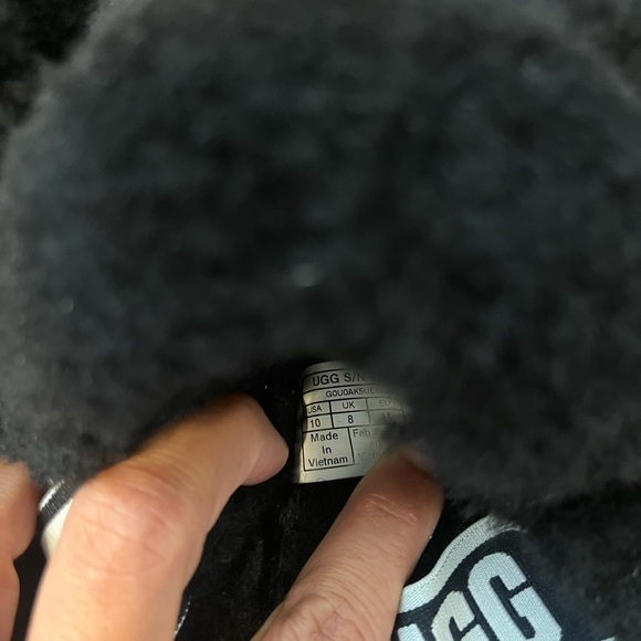 UGG Black Plush Slippers - Picture 5 of 5